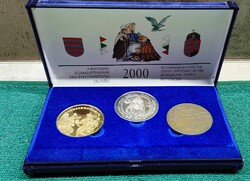 Államalapítás 1000 éves évforduló! Réz,ezüst és bronz érmék díszdobozban