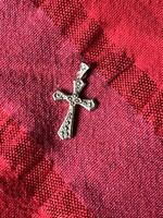 Ezüst kereszt medál markazit vagy pirit kövekkel