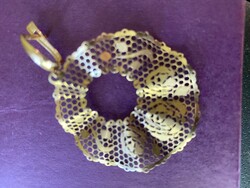 Arany fülbevaló párját keresem