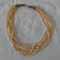 Antik hat soros gyöngy nyaklánc ezüst kapoccsal.