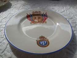 II.  ERZSÉBET  koronázási emléktányér 1953  , kék szegélyes ,  16,1 cm