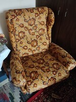 Füles fotelek lábtartó puffal