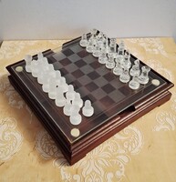 Fadobozos üvegsakk készlet  2 pakli póker kártya csomaggal   21 x 21 cm