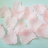 200db szív alakú virágszirom, rózsaszirom, szirom