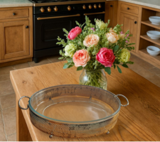 Ezüstözött, vintage, nagy méretű, füles tálaló, a hozzá illő PYREX France hőálló tállal.