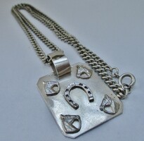 Vastag ezüstnyakláncon szép  nagy lovas medál