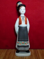 Hollóházi kézzel festett szobor - matyó népviseletű kislegény - kb. 17cm