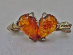 Szépséges régi  ezüst  bross  borostyánnal