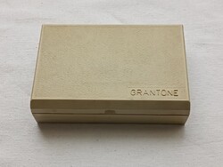 Üres műanyag doboz Grantone hallókészülék hallás javító készülék 1970- retro