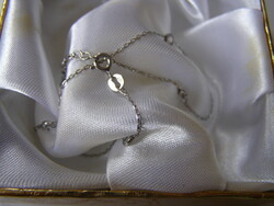 Ezüst bokalánc, vékony  női bokalánc kövecskékkel