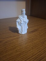 Biszkvit, (bisquit) porcelán király tömjénnel vagy mirhával.. 12,3 cm. Hibátlan.