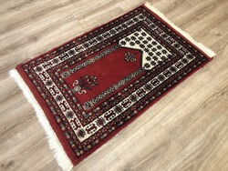 PAKISZTÁNI kézi csomózású gyapjú PERZSA ima szőnyeg, 79 x 133 cm