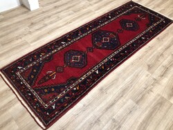 HAMADAN - IRÁNI kézi csomózású gyapjú perzsa futó szőnyeg, 108 x 315 cm