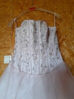 Menyasszonyi ruha. Vagy Koszorúslány ruha, Szallagavatóra isalkslmi puderrozsaszin selyem