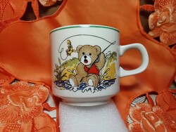 Német porcelán  gyerekbögre,  horgászó  maci