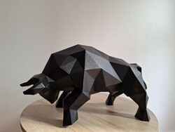 Modern poligon acèl bika szobor