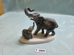 T2809 Gránit elefánt kicsinyével 13x15 cm