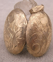 Gyönyörű vésett ezüst medál