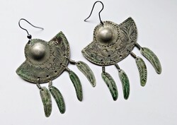 Régi vésett fém fülbevaló