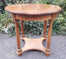 Biedermeier stíl asztal.