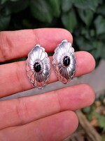 Gyönyörű ónix köves ezüst fülbevaló