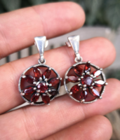 Gyönyörű gránát köves ezüst fülbevaló