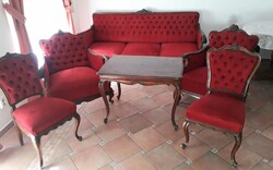 Régi neobarokk kanapé, fotel, szék, asztal.