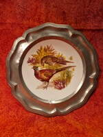 Porcelán falitányér fácán párral, zinn keretben, 22,5 cm