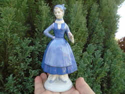 ROMO dán porcelán népi népviseletbe öltözött hölgy, meisseni minőségű porcelán