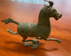 Antik kínai bronz szobor Gansu repülő lova híres bronz szobor másolata 15 * 20 cm