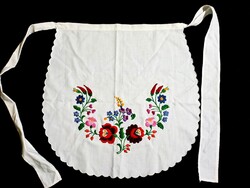 Kalocsai mintával hímzett kötény, méretek a képen