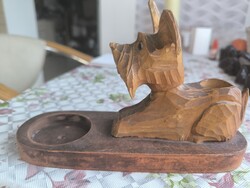 Fából készült kutya formájú hautartó, cigarettatartó eladó!