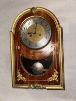 Régi Orosz Jantar falióra kulccsal működik