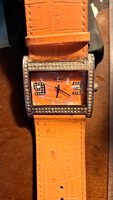 Timestar 21st Century Quartz women’s wristwatch, visible. This brand is a fashionable Japanese watch from 1998.