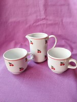 Alföldi porcelán. Cseresznye mintás. Kávé csésze 2 darab, és tej, tejszín kiöntö.