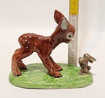 "Izsépy" Izsépy Margit jelzett, őz nyúllal mázas kerámia figura (3608)