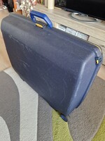 Samsonite bőrönd kemény falú, gurulós bőrönd, két kerékkel, mérete 69x55x23cm