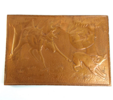 Vintage réz fali kép, jávorszarvas farkasokkal viaskodik, vadász téma, Kb 1960-es évek