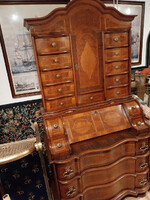 KÜLÖNLEGES TABERNÁKULUM, ÍRÓSZEKRETER 22 FIÓKKAL..