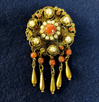 Antik Cseh Filigrán Bross Faux Korall Gyöngy Sárgaréz Art Nouveau 1920-as évek körül