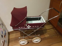 Nagyon szép állapotban megőrzött retro kabrió babakocsi a béke táborából szocreál társasjáték