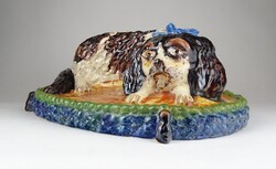 0X418 Antik kerámia spániel kutya díszpárnán 36 cm