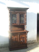 Reneszánsz faragott tálaló