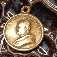 Kicsi,  Róma feliratú medál, emlékmedál