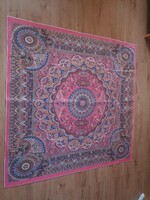 Prémium Szimmetrikus Perzsa Műselyem Dekoratív Szőnyeg – 140 x 140 cm