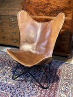 Pillangó (BKF Hardoy) szék prémium bőrrel.