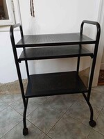 Fekete fém kerekes számítógép asztal