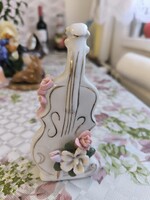 Retro, porcelán hegedű alakú, rózsás  váza eladó! 11 cm
