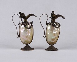 1U308 Régi kisméretű különleges gyöngyház testű olajos ecetes kiöntő pár 9.5 cm