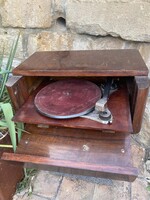 Dual tégi fadobozos lemezjátszó tetro